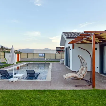 Asya Villas Willa *